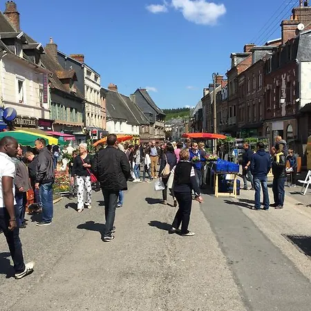 Le Chatel منزل للإقامة *